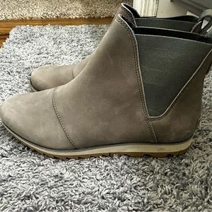 Sorel Harlow boots
